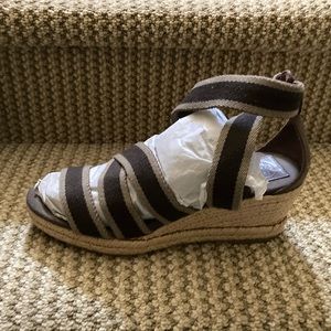 Tory Burch espadrille mid- wedge eslastic woven sandal w/ raffia heel.